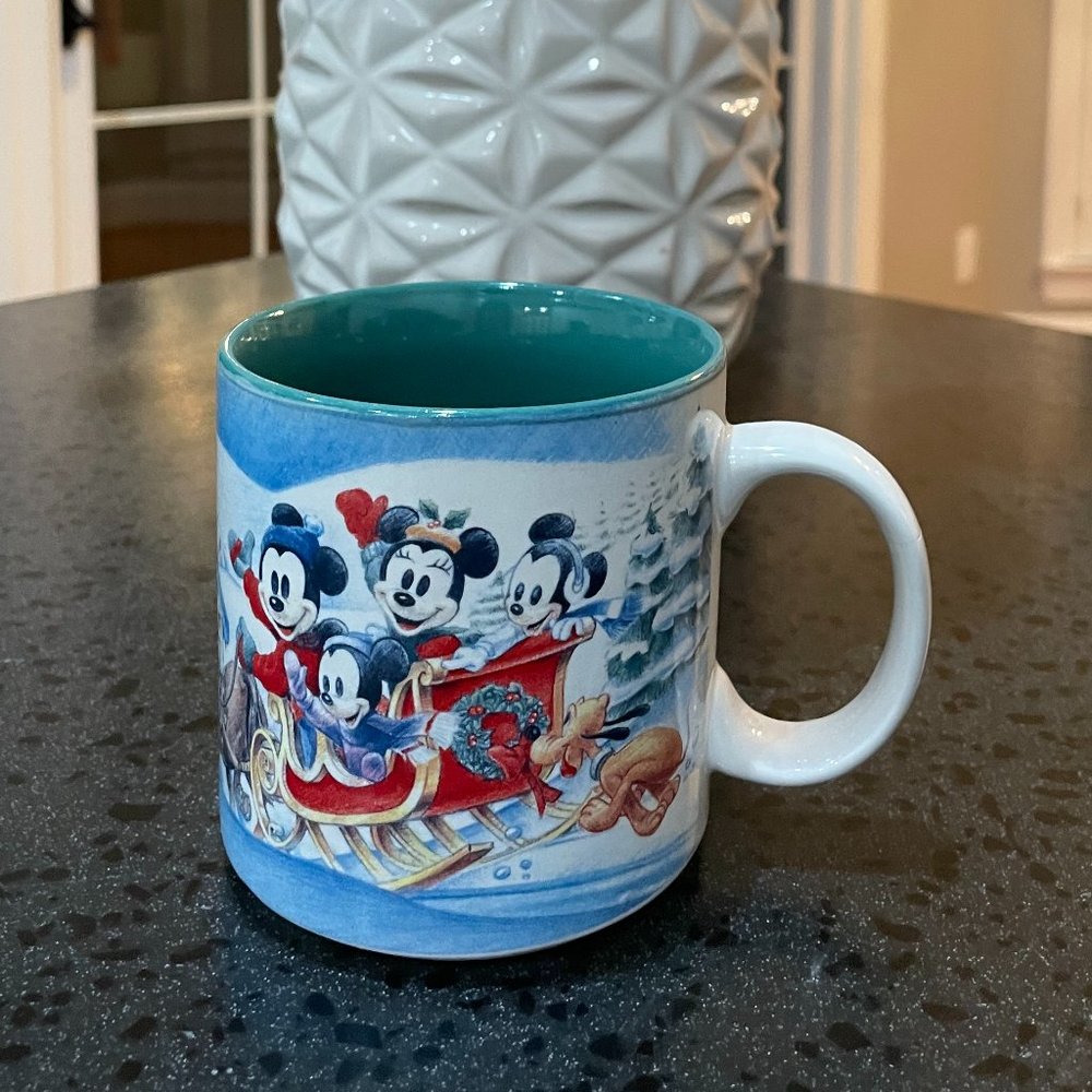 Disney Vintage Mickey's Winter Wonderland Collectible Mug Coffee Tea Cup 1996